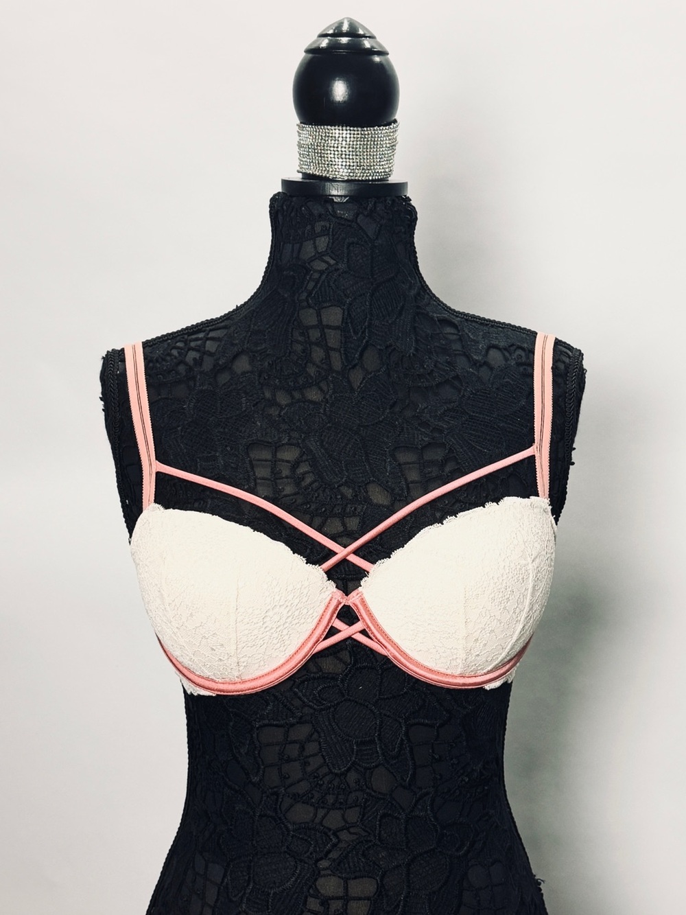 Victoria's Secret Cream Lace Underwire Bra with Pink Straps